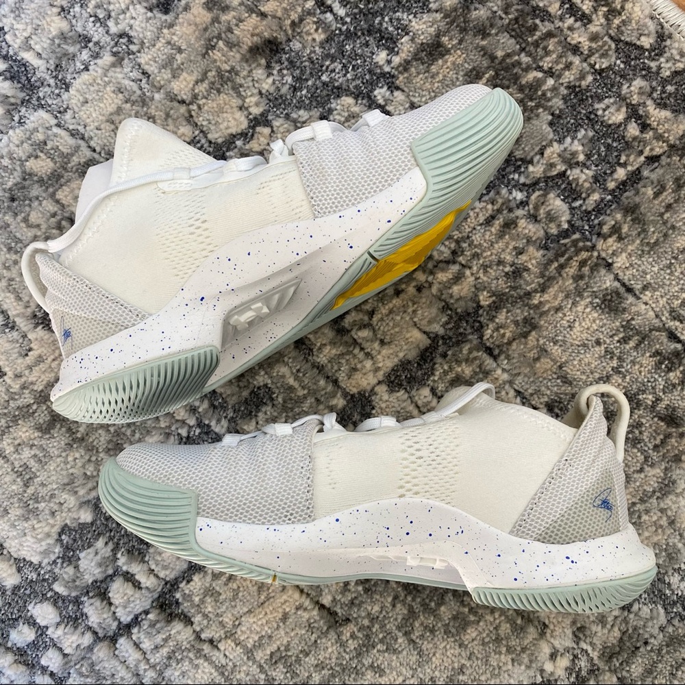 Girls Under Armour PS Curry 5 Shoes Size 1Y